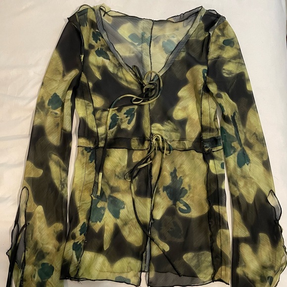 Sheer Floral Two-Piece Set - Picture 4 of 5